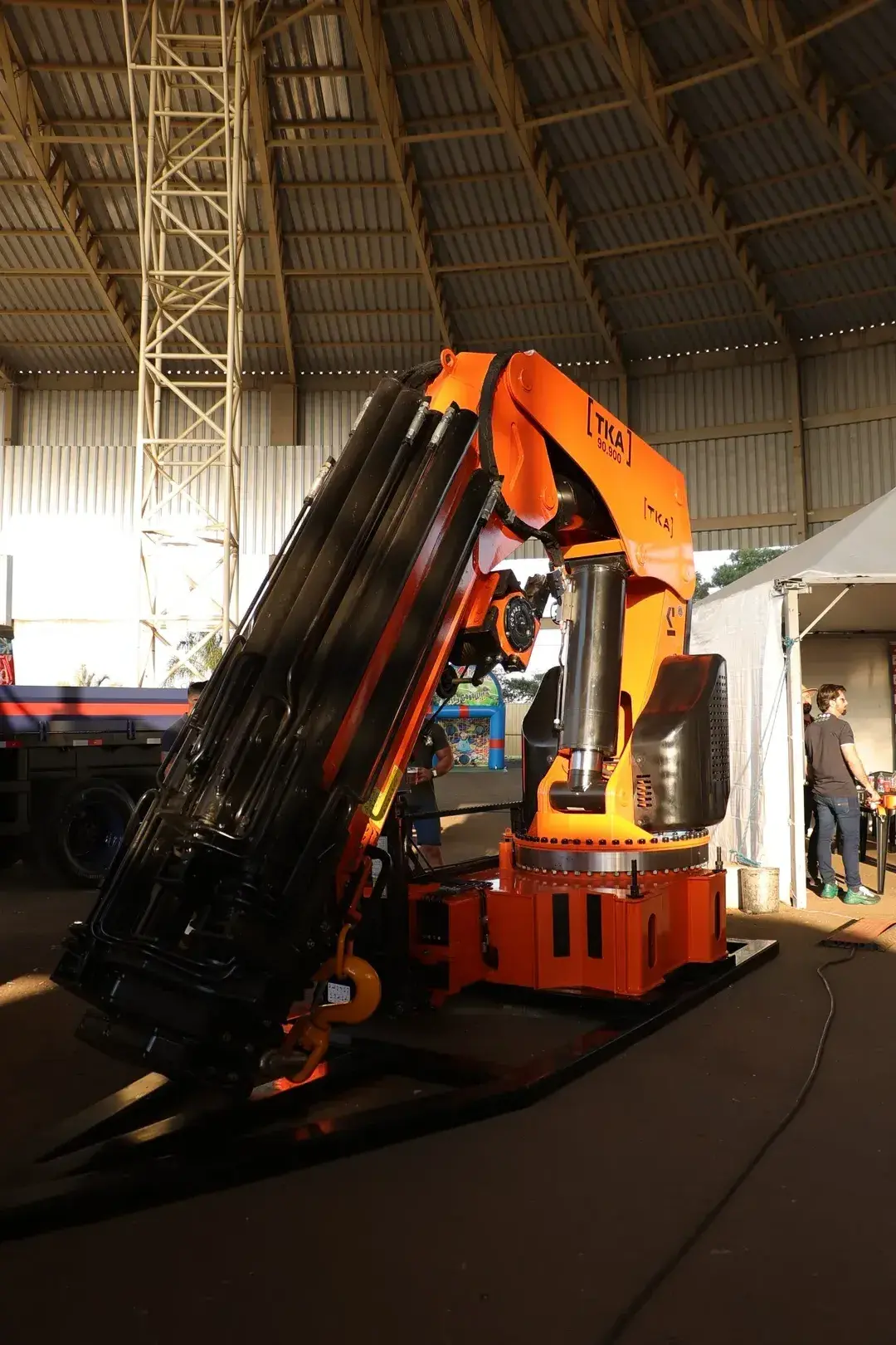 Camión Grúa / Brazo Grúa TKA